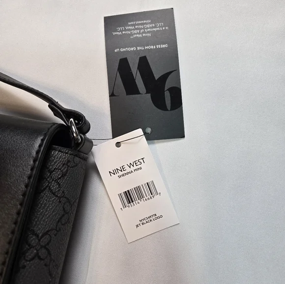 Nine West Black Crossbody Bag with Elegant Design and Adjustable Strap - Picture 6 of 8